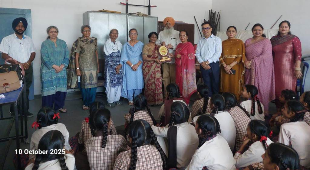 Dedicated Brothers Group Organizes Seminar to Guide Adolescents